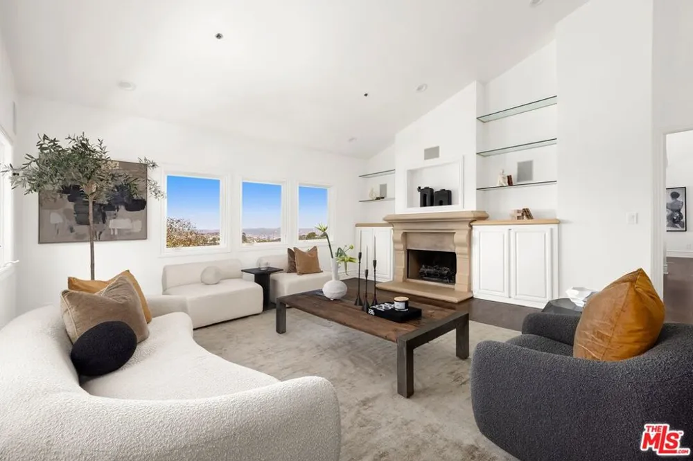 2480 Briarcrest Road Los Angeles, CA 90210