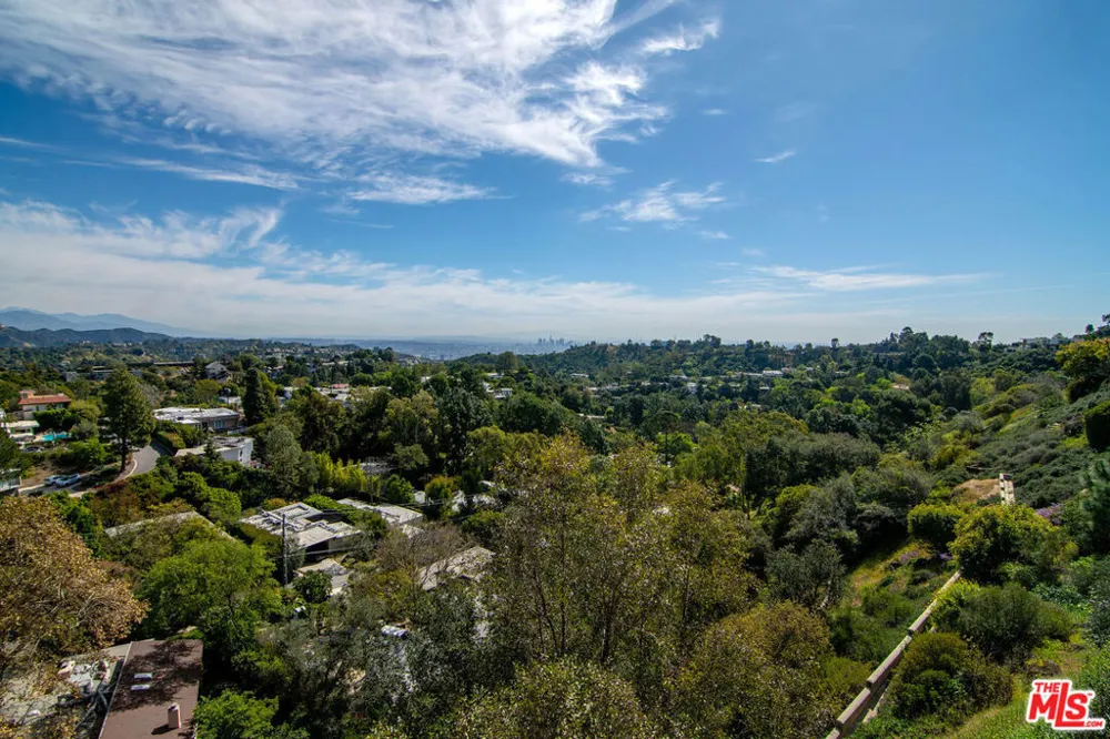 2480 Briarcrest Road Los Angeles, CA 90210
