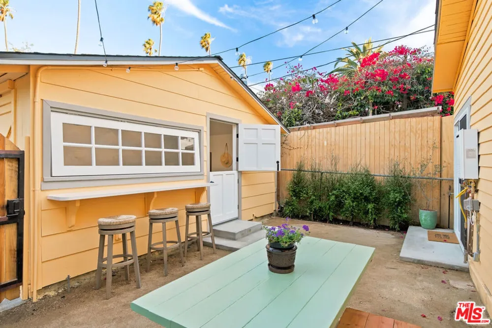1411 Linden Avenue Venice, CA 90291