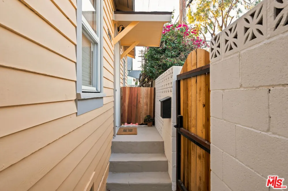 1411 Linden Avenue Venice, CA 90291