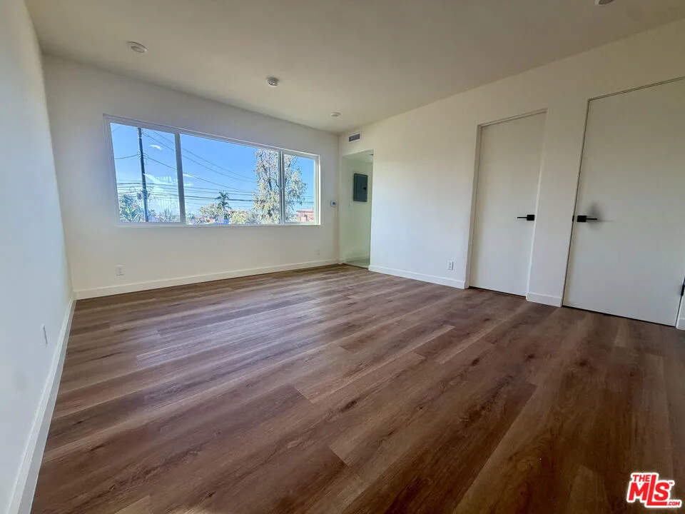 16185 W Sunset Blvd #1 Pacific Palisades, CA 90272