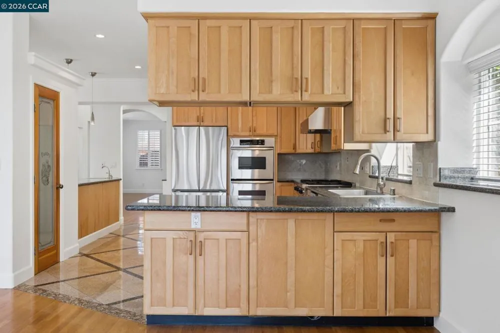 5535 Moraga Ave Oakland, CA 94611