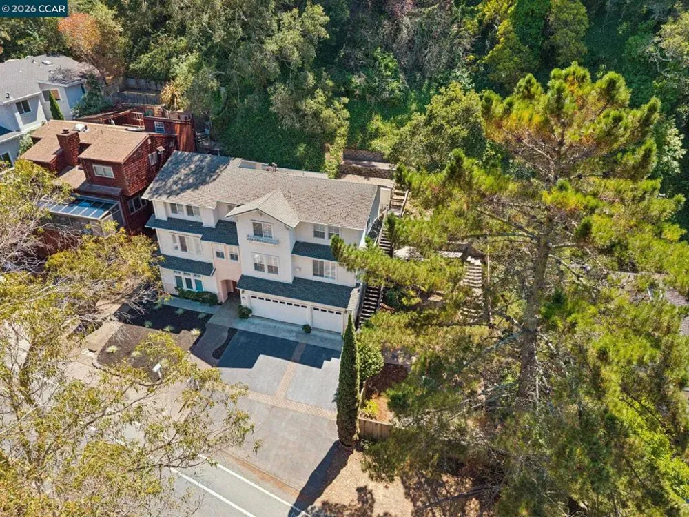 5535 Moraga Ave Oakland, CA 94611