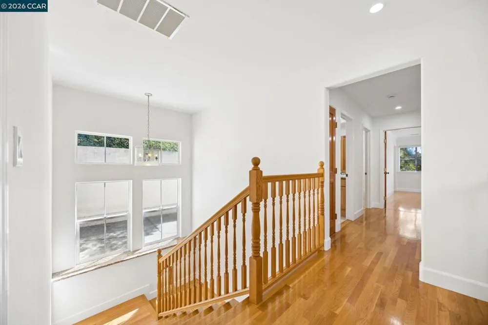 5535 Moraga Ave Oakland, CA 94611