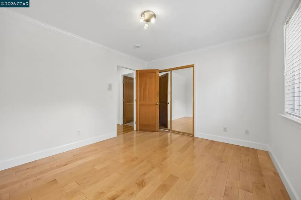 5535 Moraga Ave Oakland, CA 94611