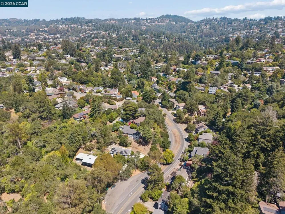 5535 Moraga Ave Oakland, CA 94611