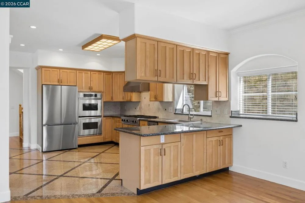5535 Moraga Ave Oakland, CA 94611
