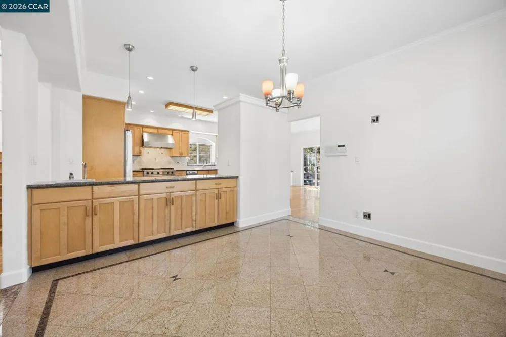 5535 Moraga Ave Oakland, CA 94611