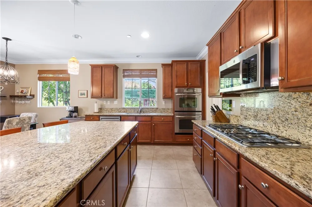 40335 Garrison Drive Temecula, CA 92591