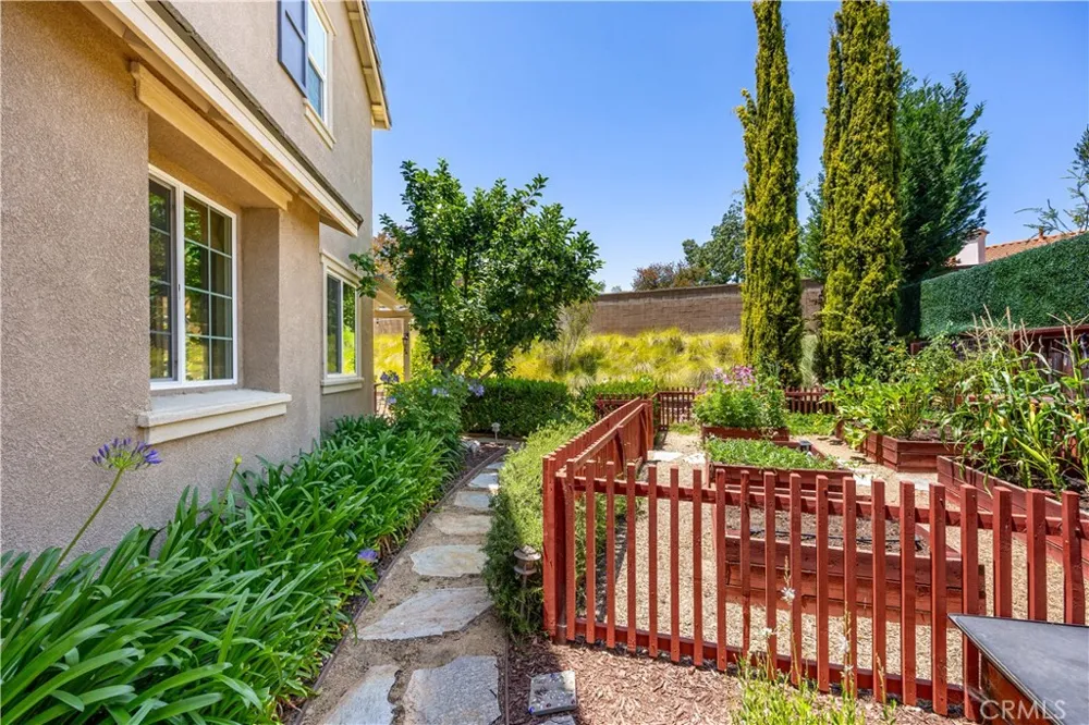 40335 Garrison Drive Temecula, CA 92591