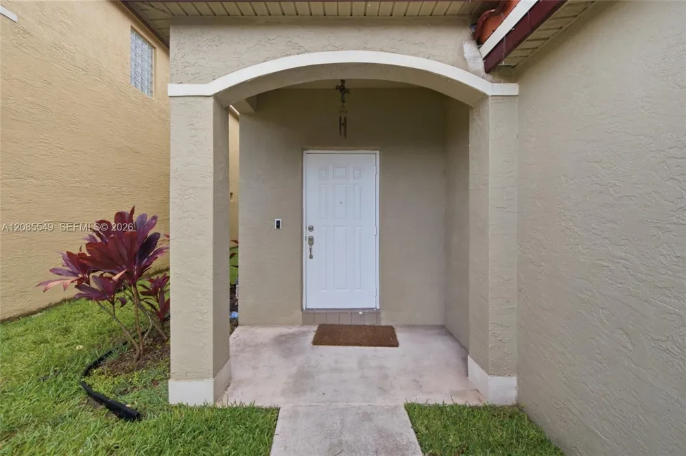 4258 NW 1st Dr Deerfield Beach, FL 33442
