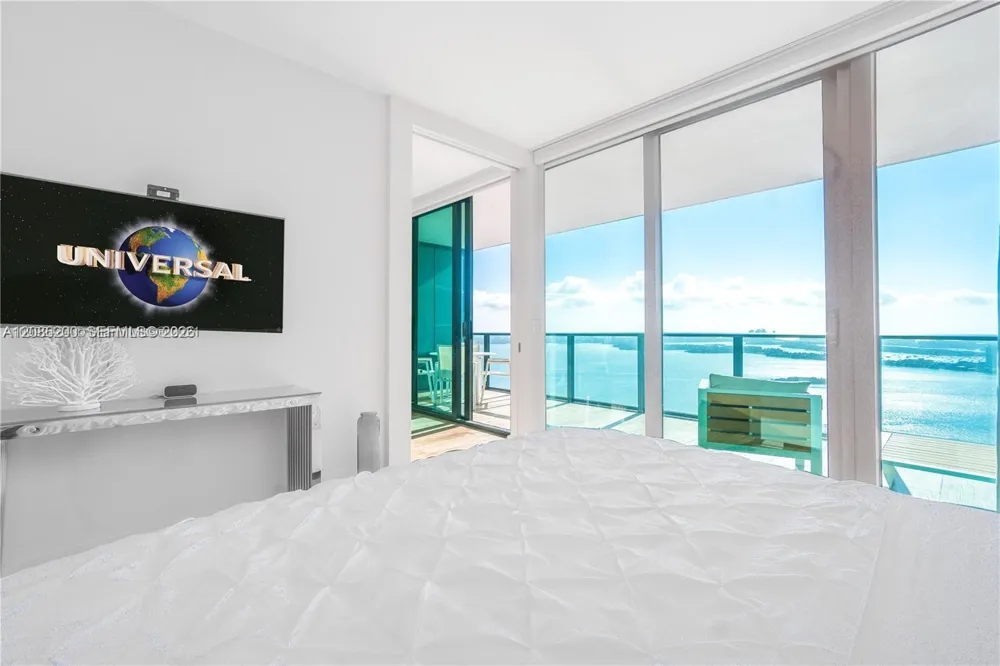 650 NE 32nd St #4402 Miami, FL 33137