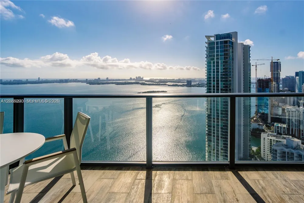 650 NE 32nd St #4402 Miami, FL 33137