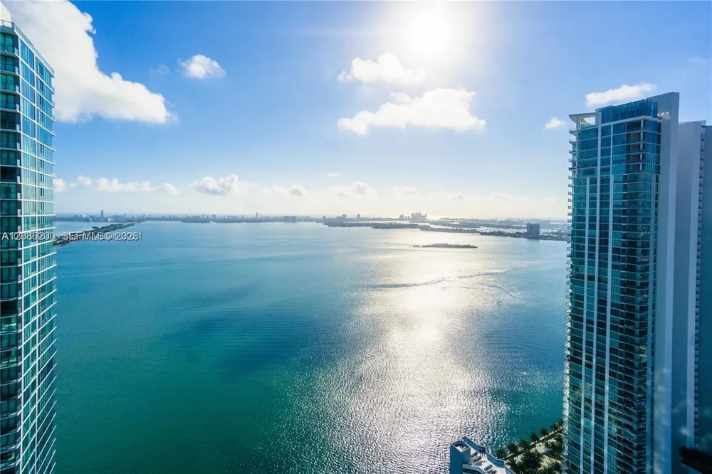 650 NE 32nd St #4402 Miami, FL 33137