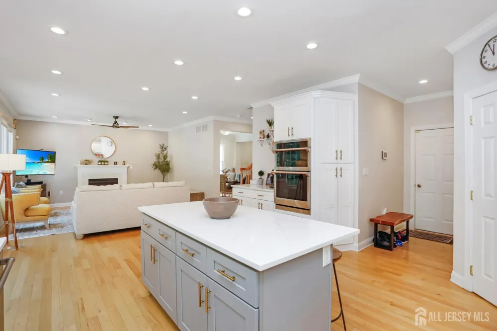 32 walden Court Old Bridge, NJ 08857
