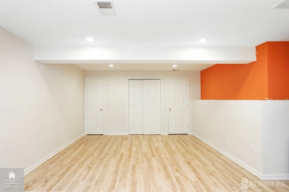 32 walden Court Old Bridge, NJ 08857