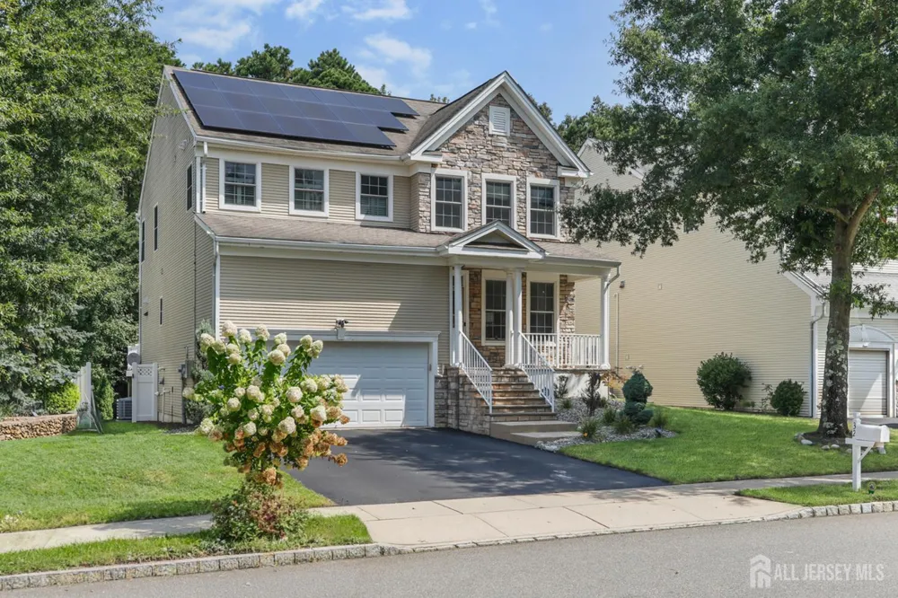 32 walden Court Old Bridge, NJ 08857
