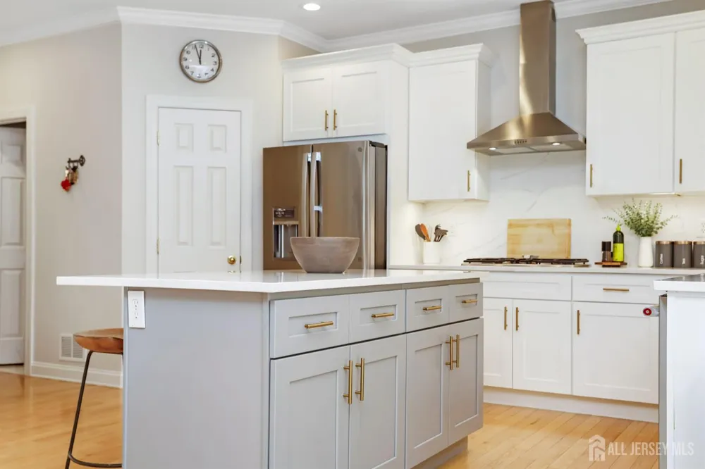 32 walden Court Old Bridge, NJ 08857