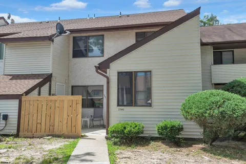 2501 Oleander Ct