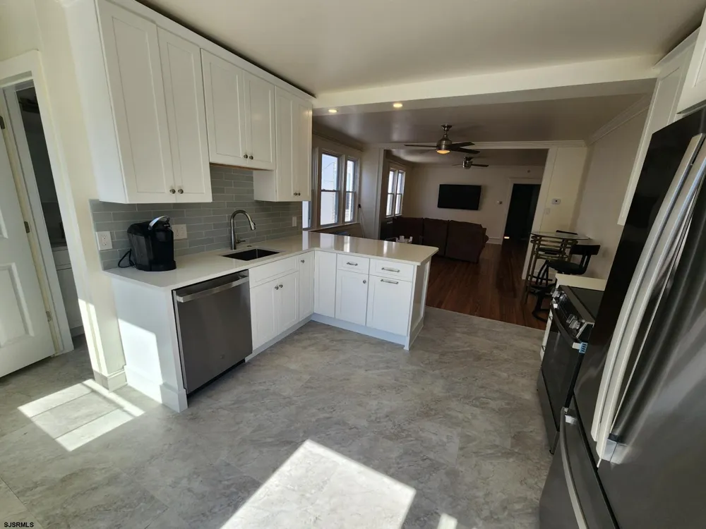 943 Asbury Ave Ocean City, NJ 08226