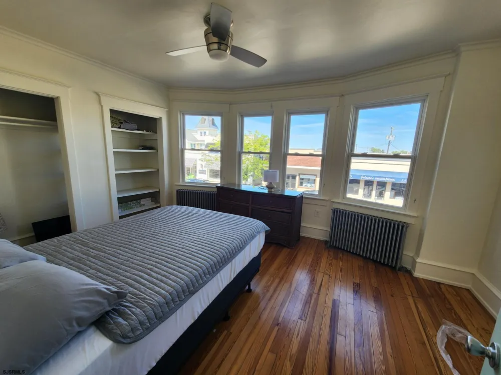 943 Asbury Ave Ocean City, NJ 08226
