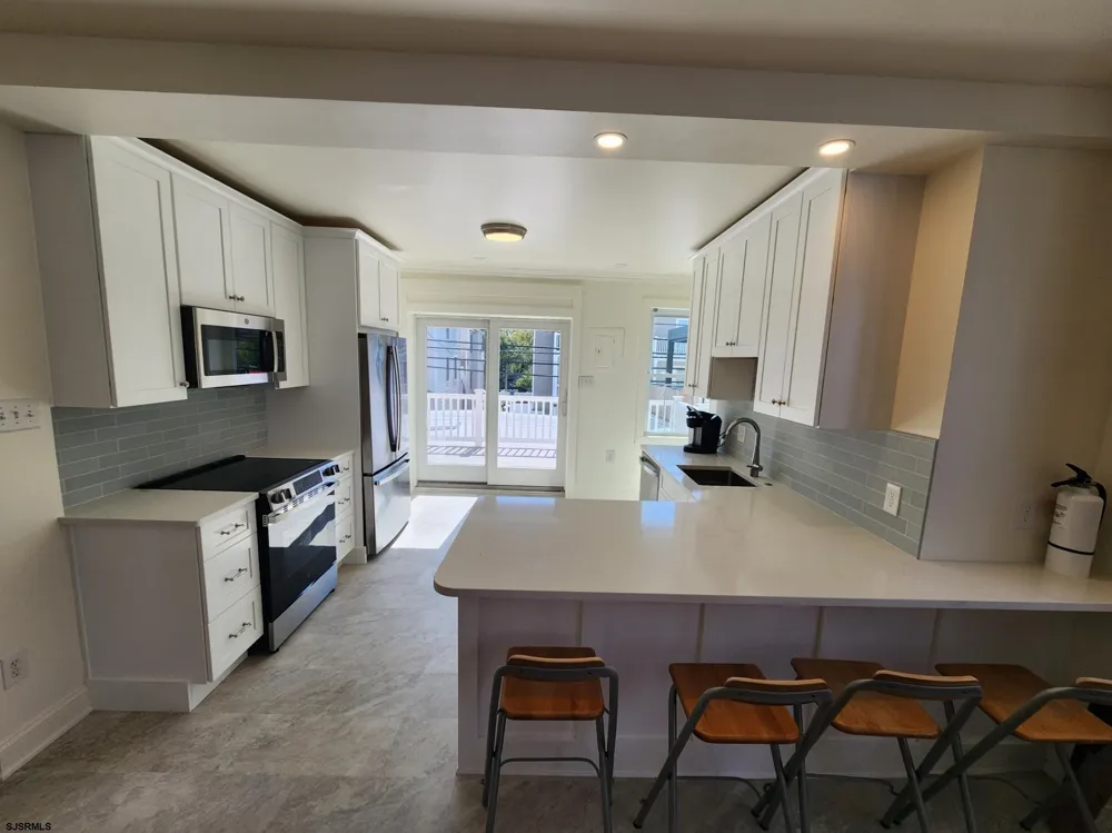 943 Asbury Ave Ocean City, NJ 08226