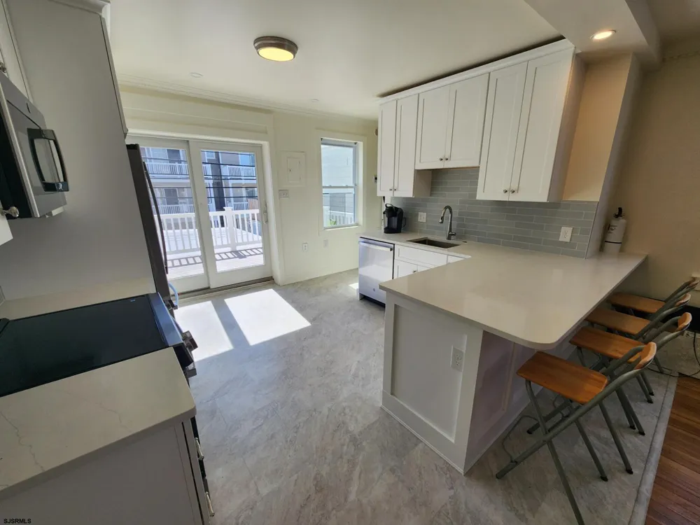943 Asbury Ave Ocean City, NJ 08226