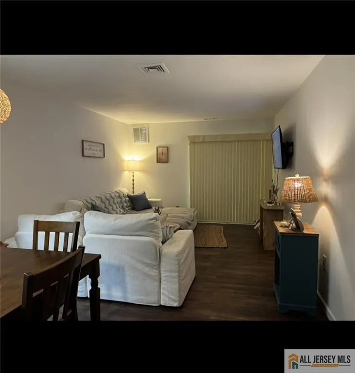 194 Yorkshire Court Old Bridge, NJ 08857