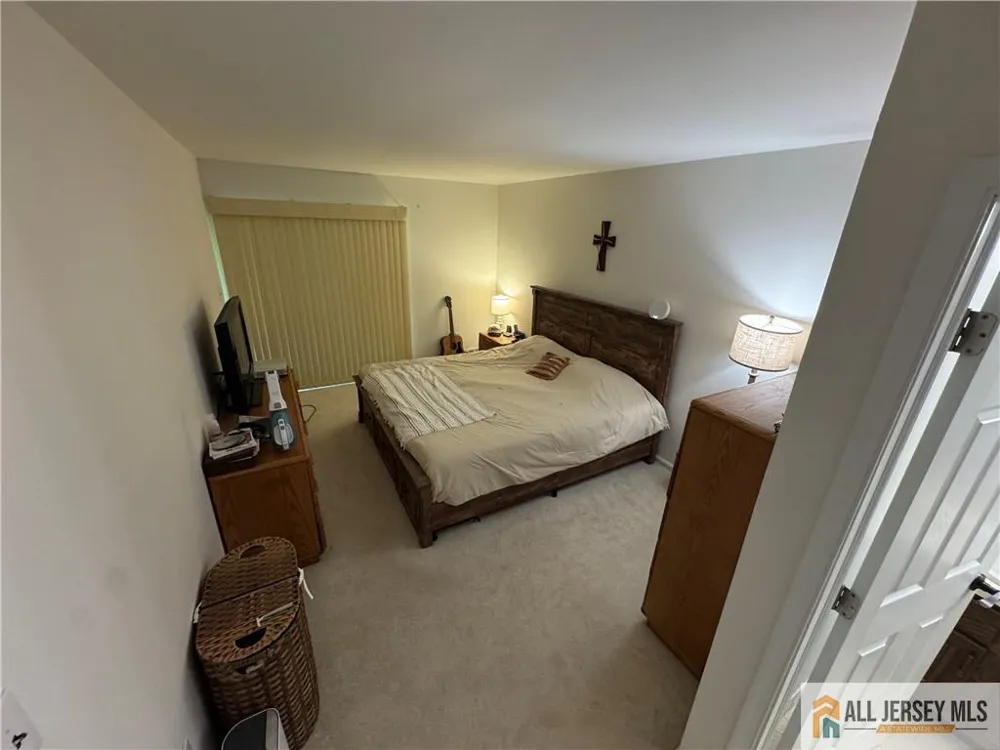 194 Yorkshire Court Old Bridge, NJ 08857