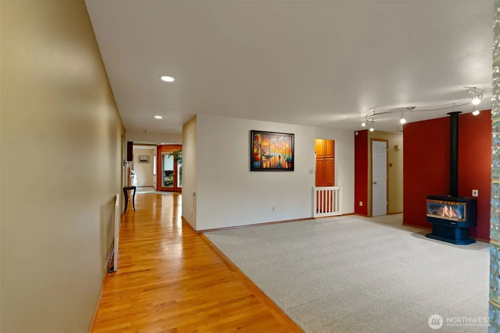 19810 NE 98th Avenue Bothell, WA 98011