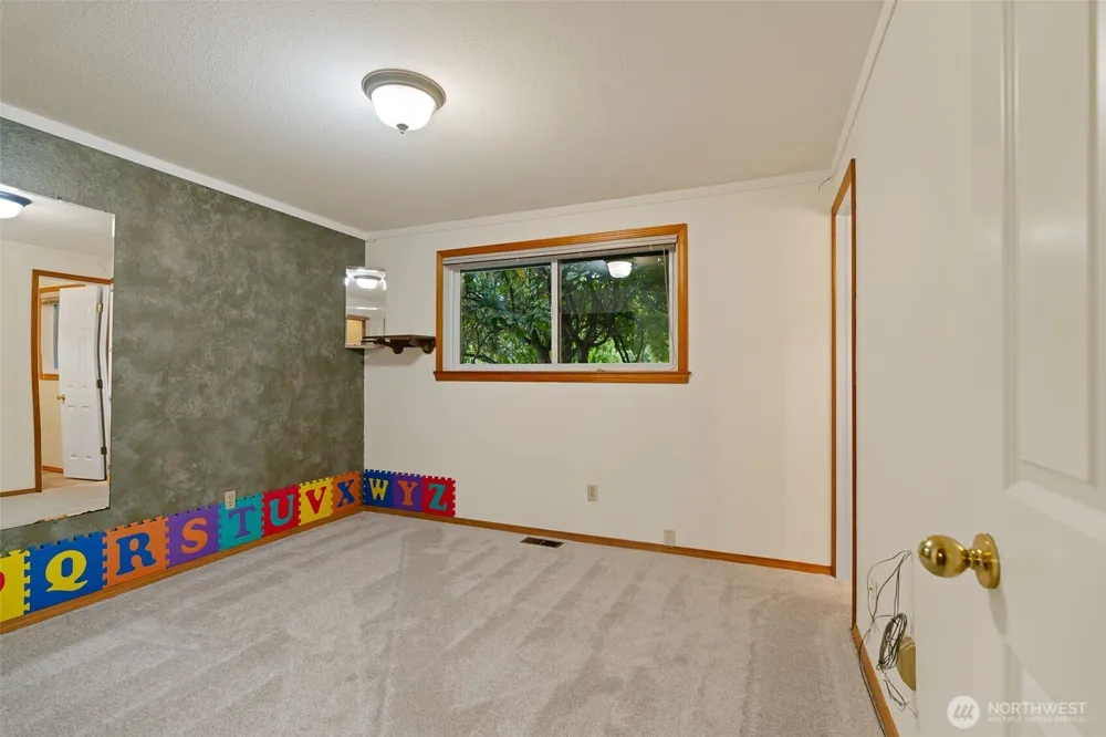 19810 NE 98th Avenue Bothell, WA 98011