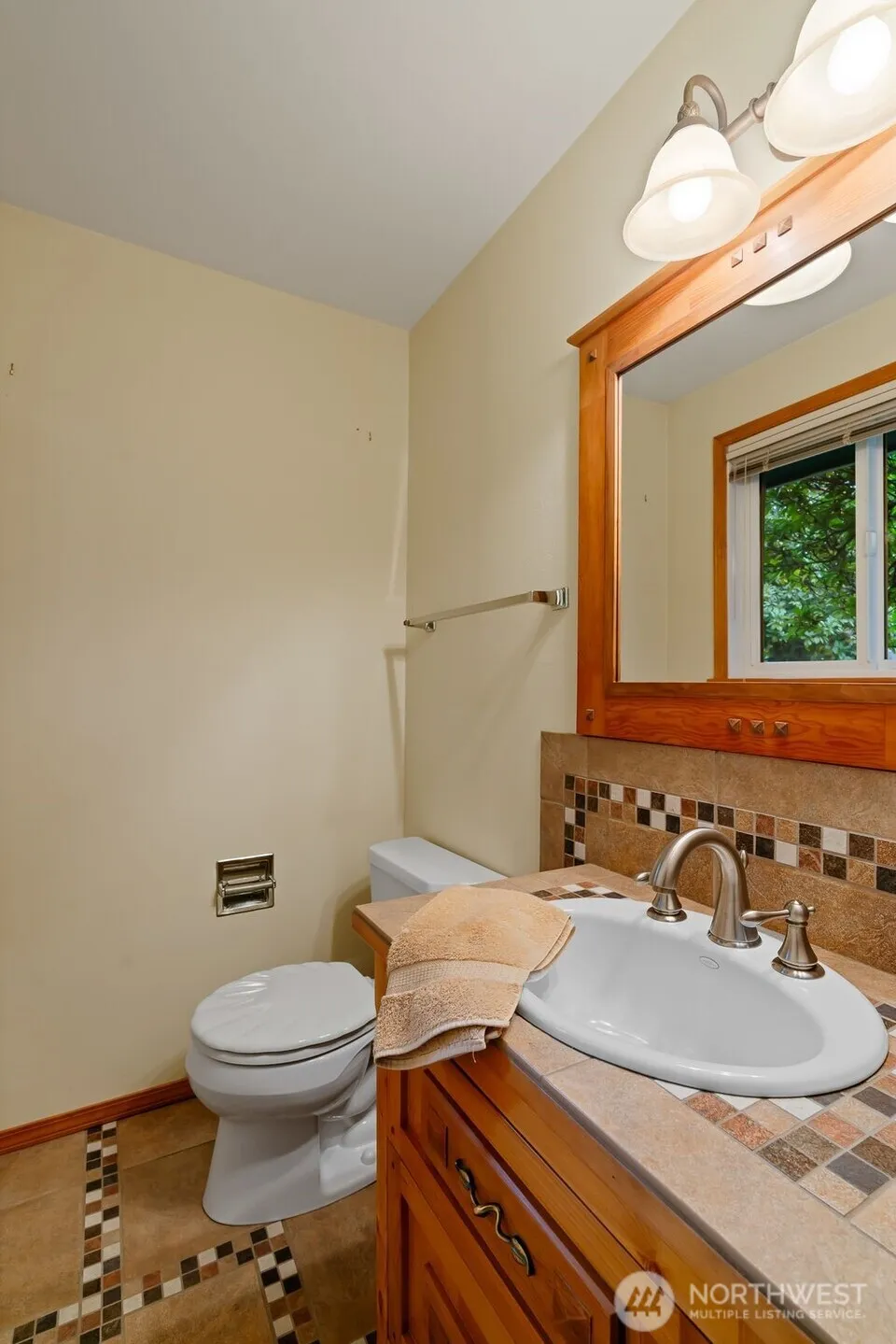 19810 NE 98th Avenue Bothell, WA 98011
