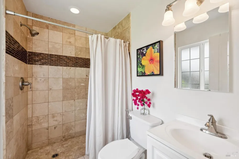 18344 Happy Lane Sonoma, CA 95476