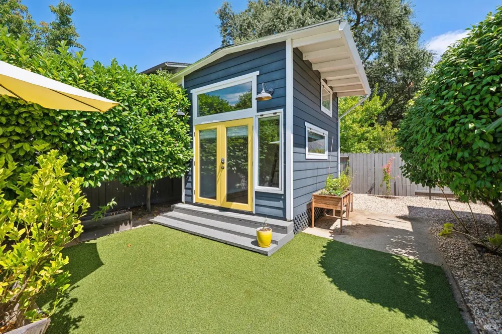 18344 Happy Lane Sonoma, CA 95476