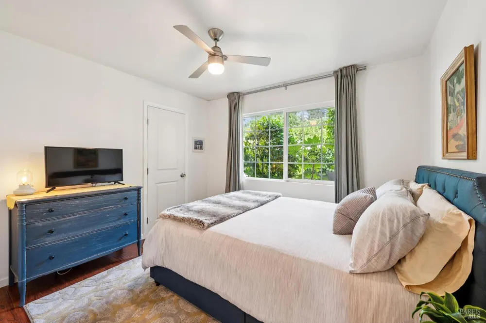 18344 Happy Lane Sonoma, CA 95476