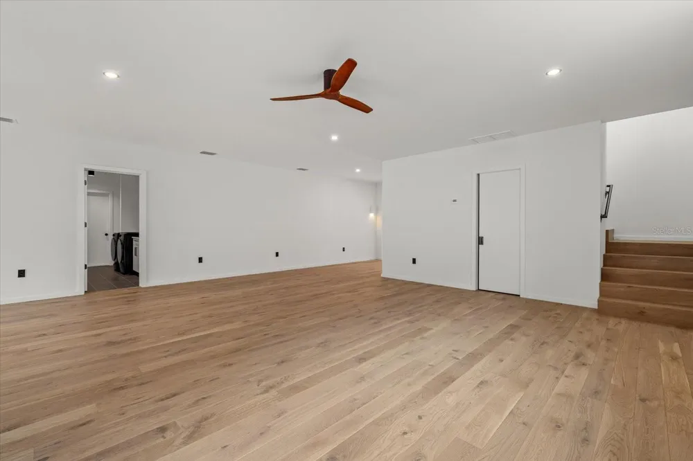 1675 5TH STREET Sarasota, FL 34236