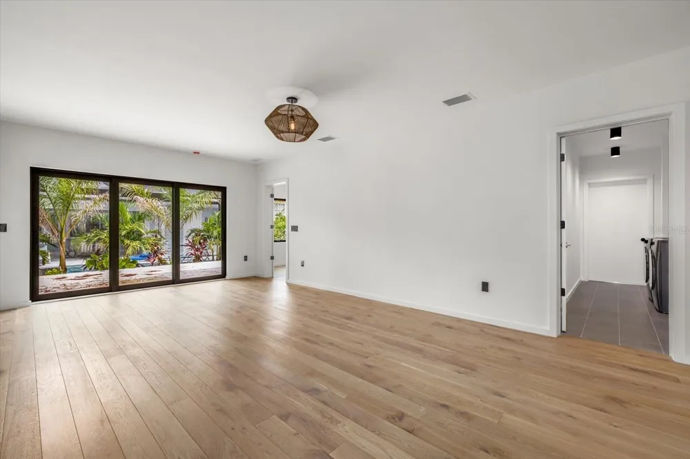 1675 5TH STREET Sarasota, FL 34236