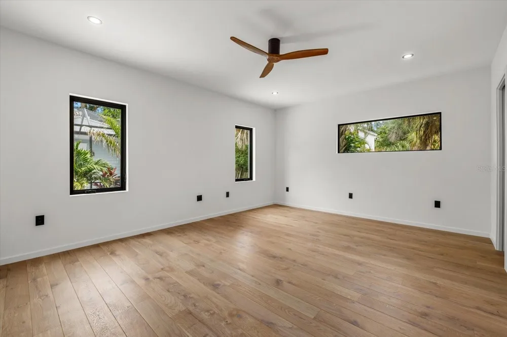 1675 5TH STREET Sarasota, FL 34236
