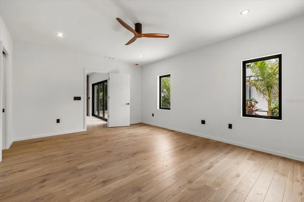 1675 5TH STREET Sarasota, FL 34236