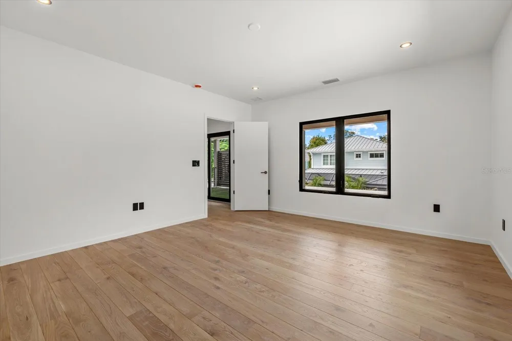 1675 5TH STREET Sarasota, FL 34236