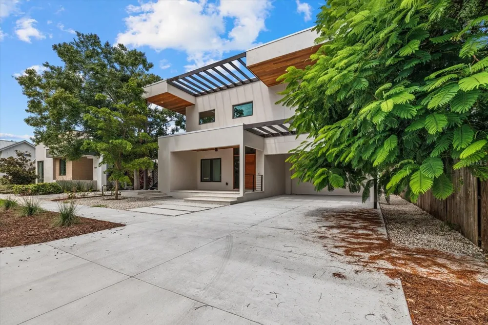 1675 5TH STREET Sarasota, FL 34236