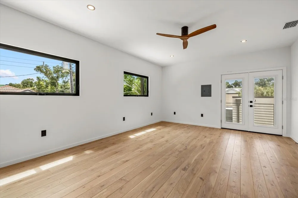 1675 5TH STREET Sarasota, FL 34236
