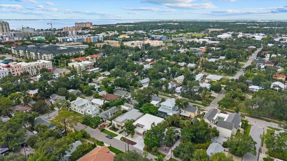 1675 5TH STREET Sarasota, FL 34236