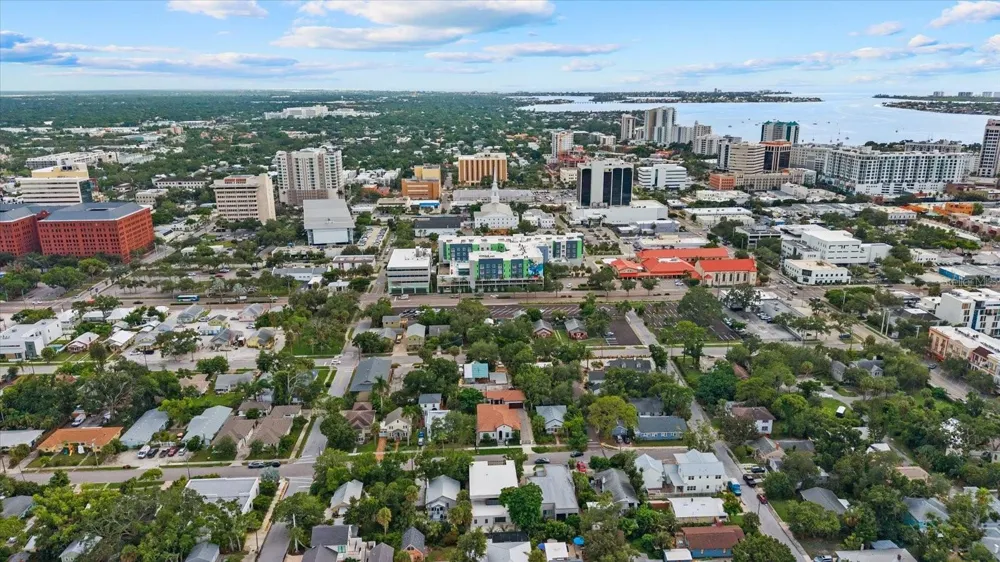 1675 5TH STREET Sarasota, FL 34236
