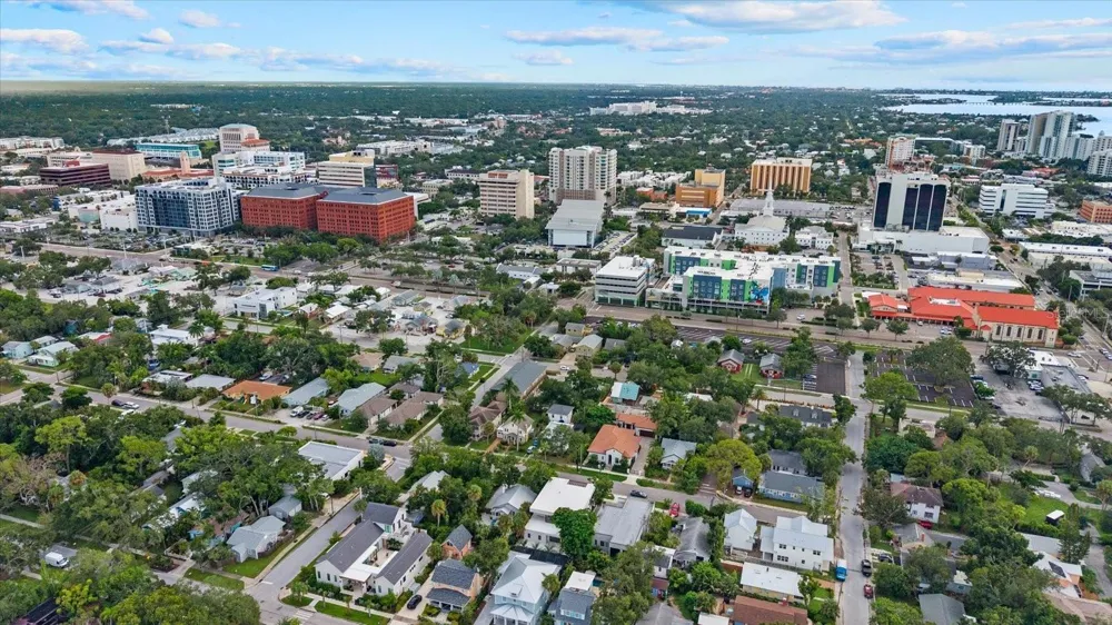 1675 5TH STREET Sarasota, FL 34236