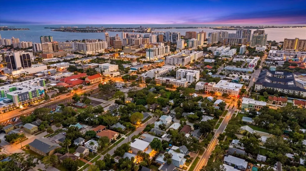 1675 5TH STREET Sarasota, FL 34236