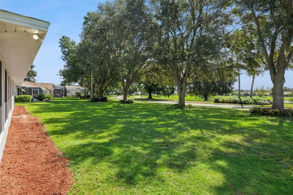 5606 LAVER STREET Leesburg, FL 34748