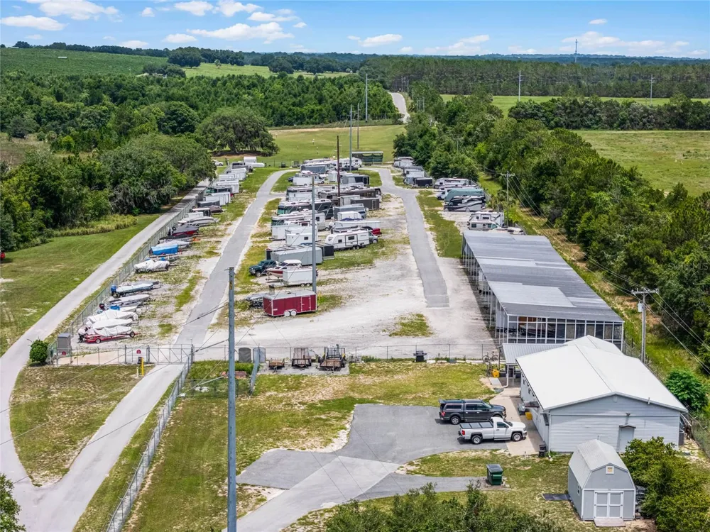 5606 LAVER STREET Leesburg, FL 34748