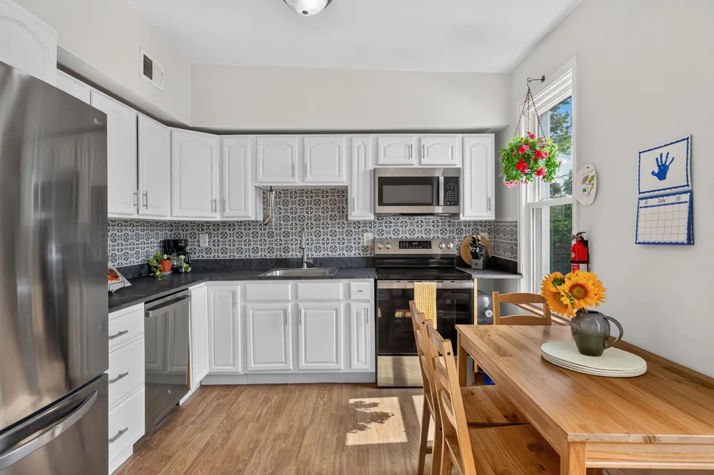 480 AVENUE E Bayonne, NJ 07002