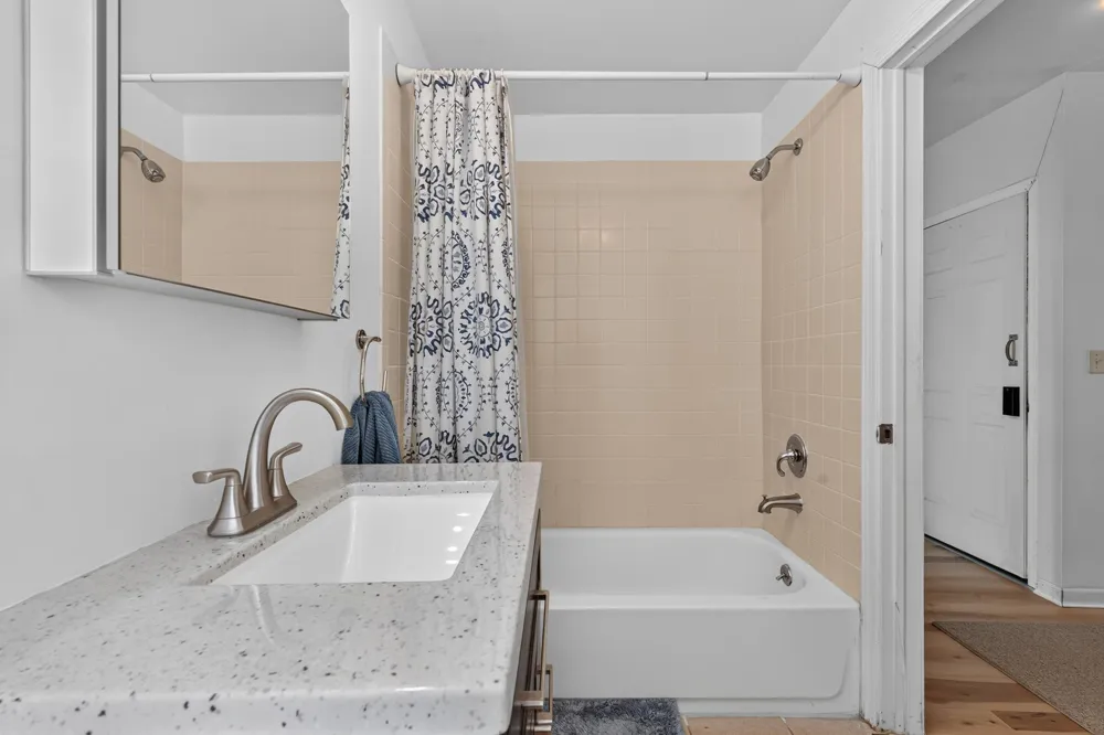 480 AVENUE E Bayonne, NJ 07002